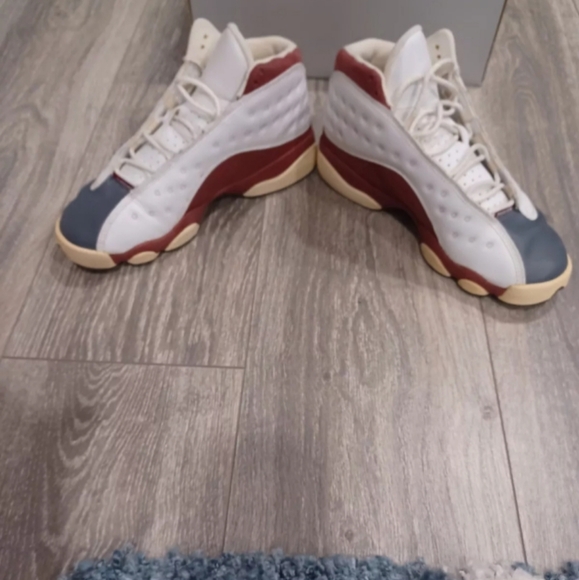 Nike retro 13 size 6y dark red and white. Used in great shape with box and recei - Picture 11 of 13